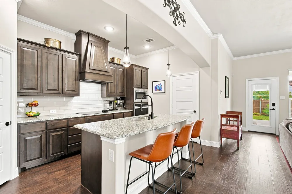 1612 Tyler Street Waxahachie, TX 75165