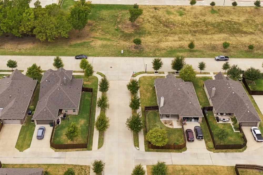 1612 Tyler Street Waxahachie, TX 75165
