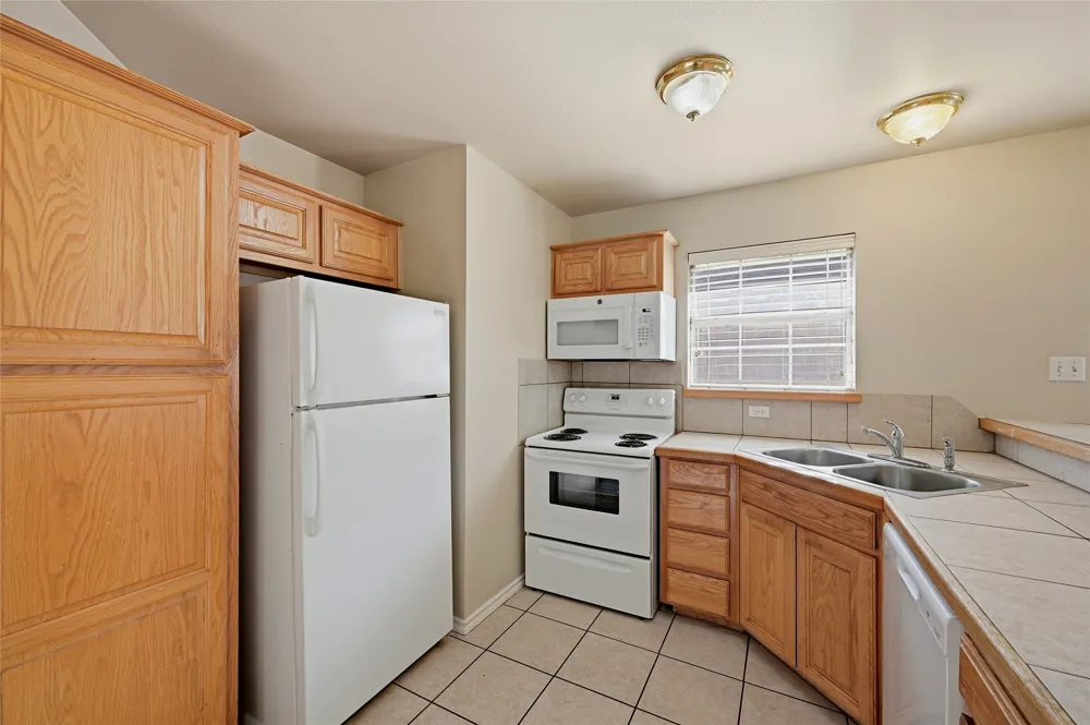 1017 Rice Street Denison, TX 75020