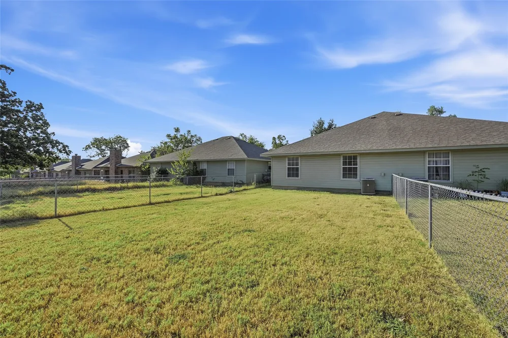 1017 Rice Street Denison, TX 75020
