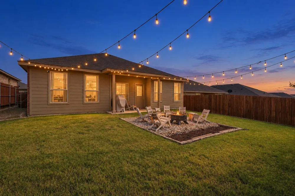 9733 New Bern Drive Fort Worth, TX 76108