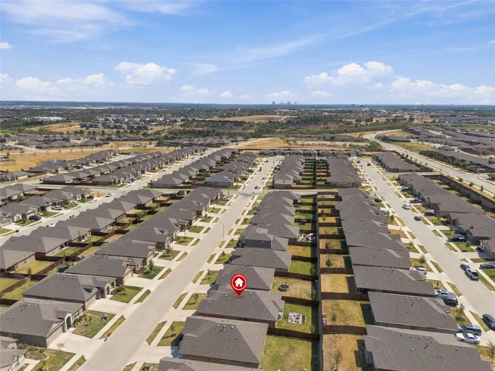 9733 New Bern Drive Fort Worth, TX 76108