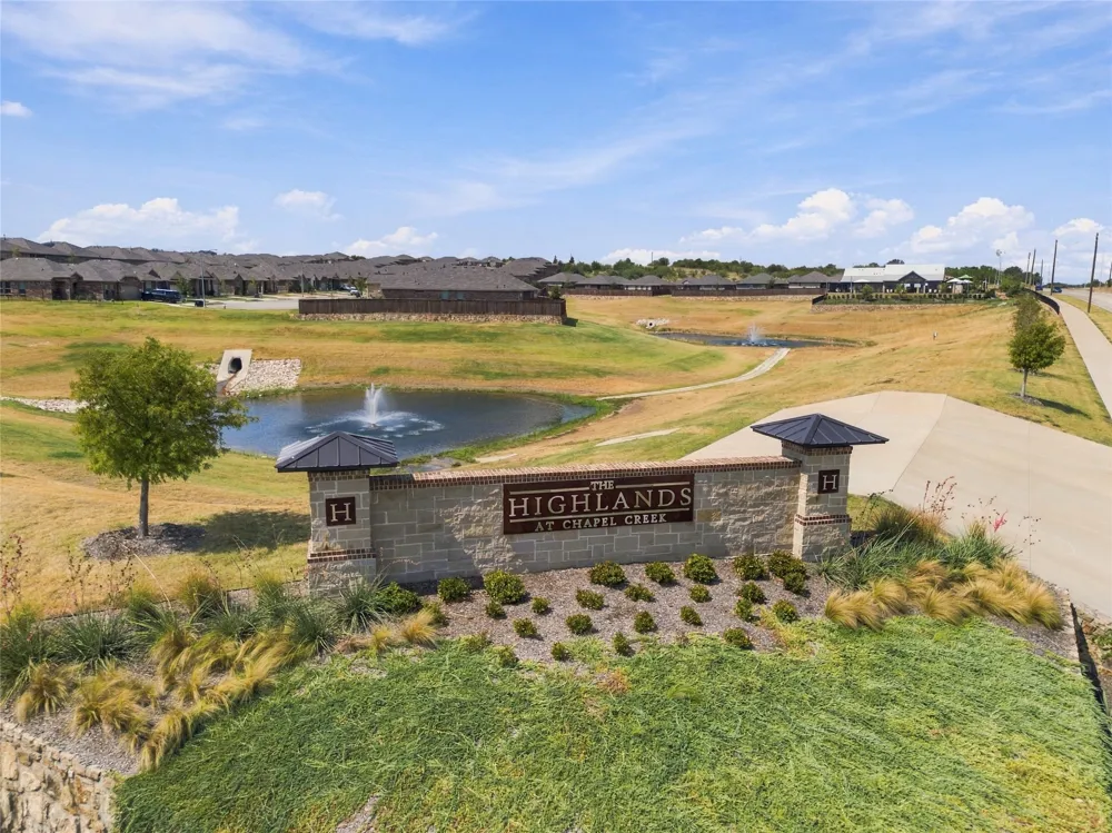 9733 New Bern Drive Fort Worth, TX 76108