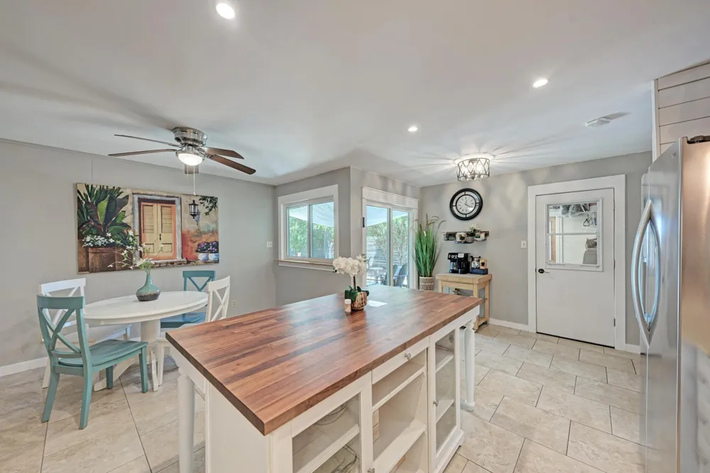 6810 Langston Drive Austin, TX 78723