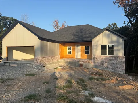 8 Jellinger Lane