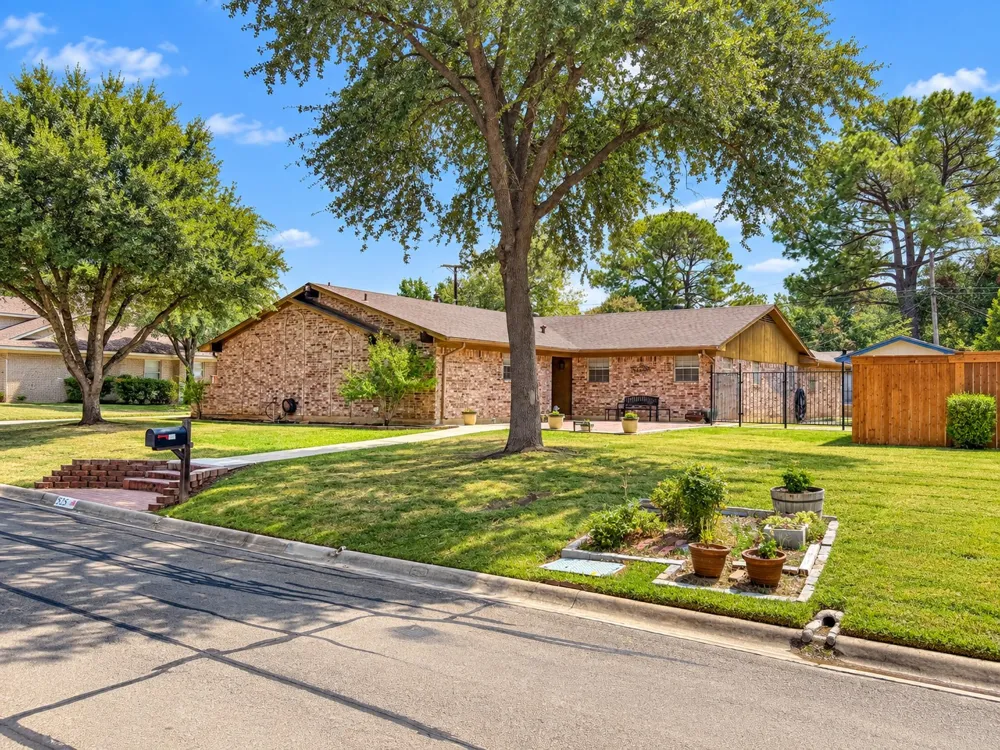 525 Magnolia Street Denton, TX 76201
