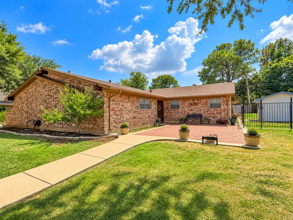 525 Magnolia Street Denton, TX 76201