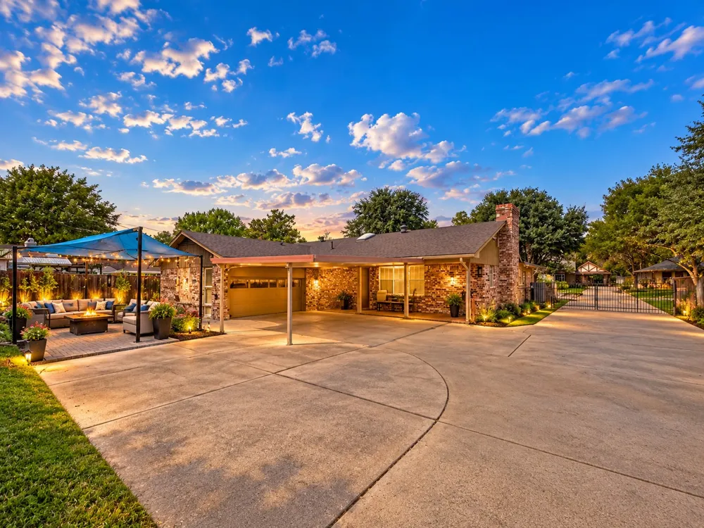 525 Magnolia Street Denton, TX 76201