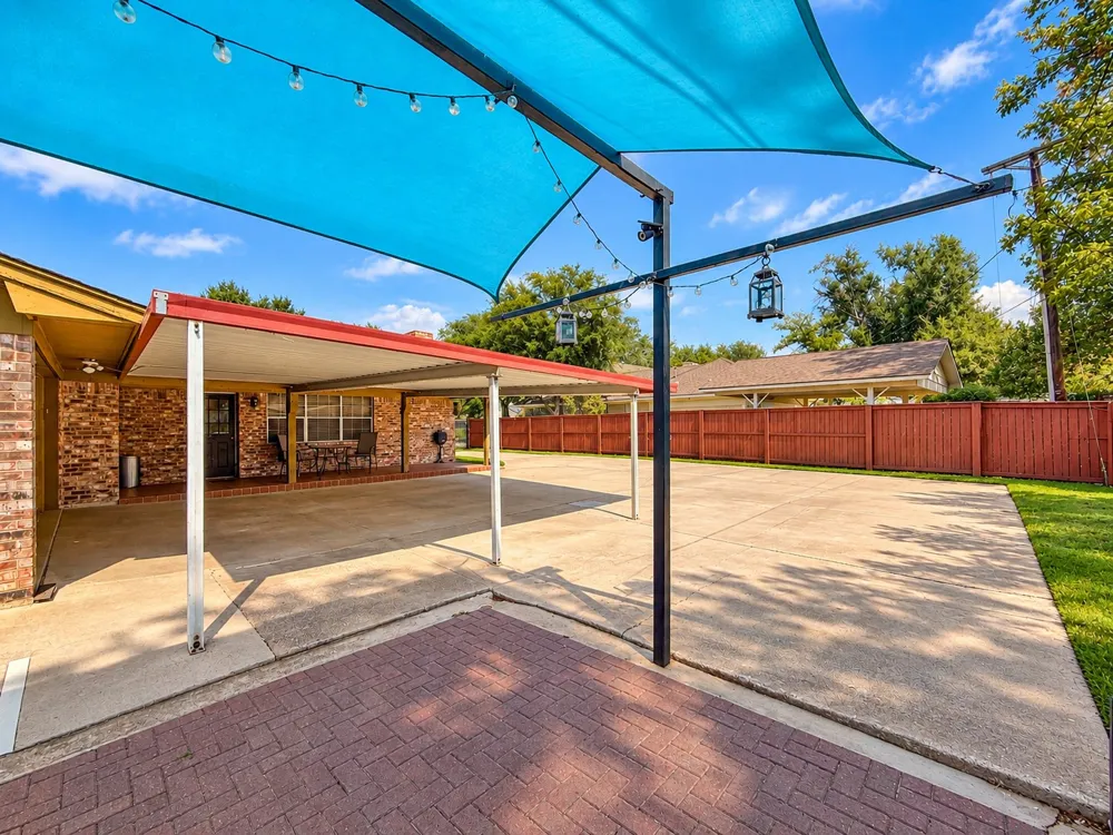525 Magnolia Street Denton, TX 76201