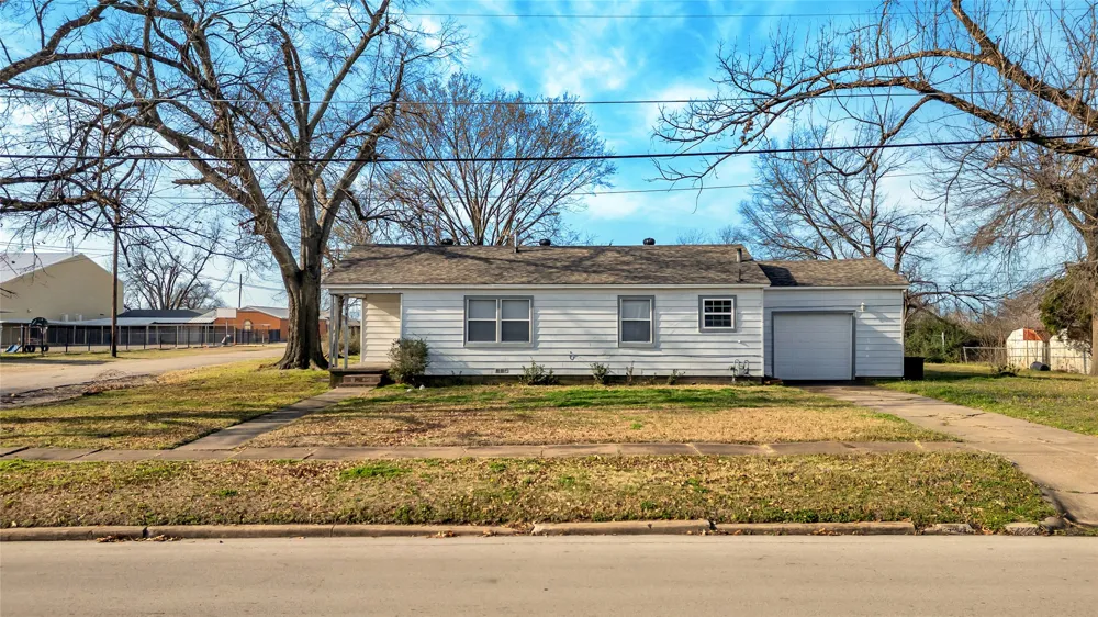 901 Johnson Street Terrell, TX 75160