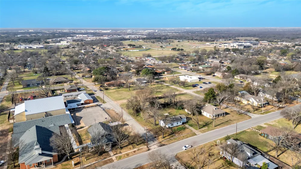 901 Johnson Street Terrell, TX 75160