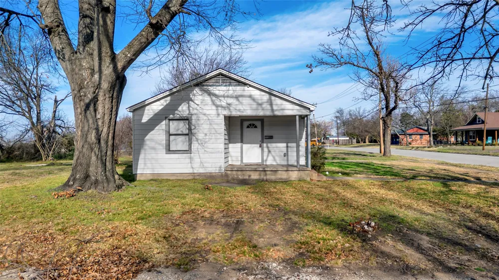 901 Johnson Street Terrell, TX 75160
