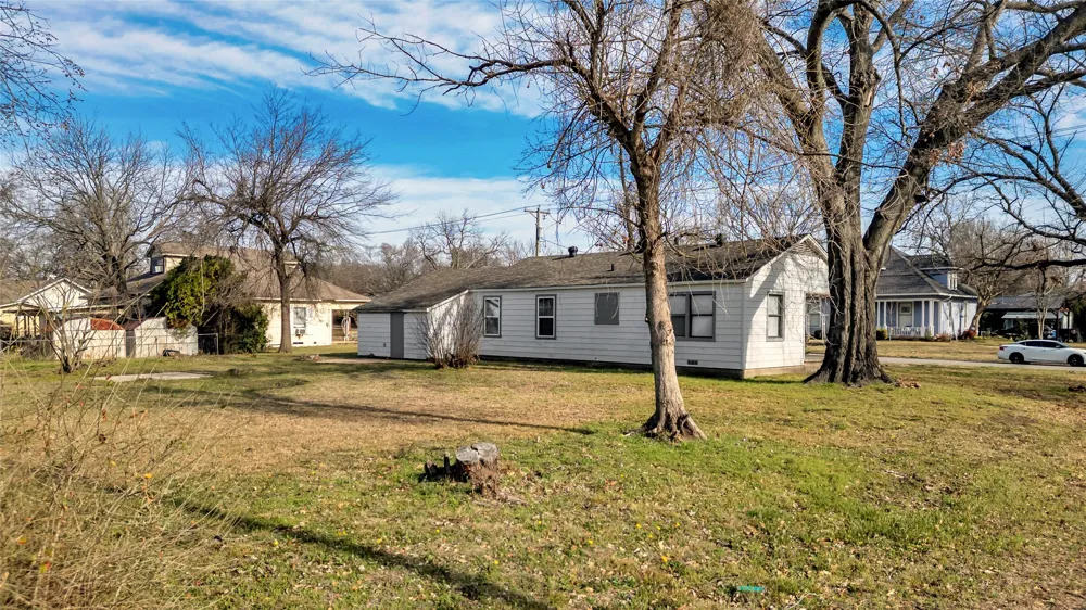 901 Johnson Street Terrell, TX 75160