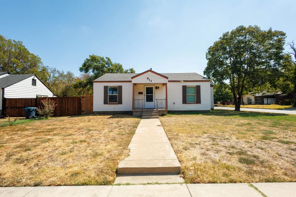 913 S Sargent Street Fort Worth, TX 76103