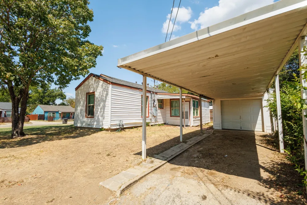 913 S Sargent Street Fort Worth, TX 76103