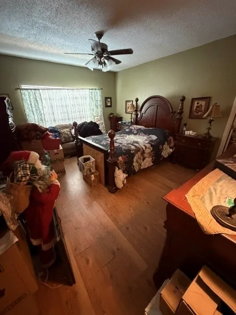 3406 Meadowview Drive Corinth, TX 76210