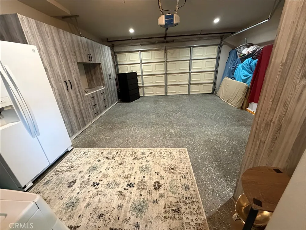 19231 Sherman Way #36 Los Angeles, CA 91335