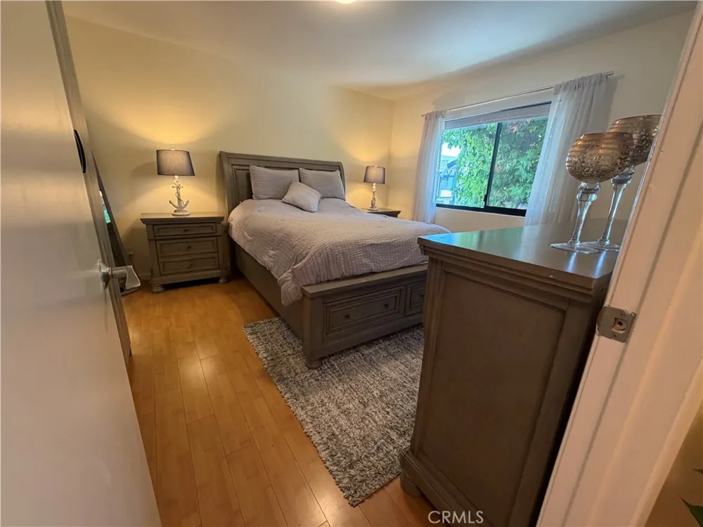 19231 Sherman Way #36 Los Angeles, CA 91335