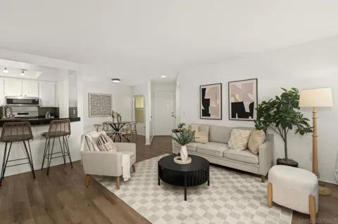 2063 Lakeridge #101