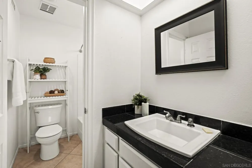 2063 Lakeridge #101 Chula Vista, CA 91913