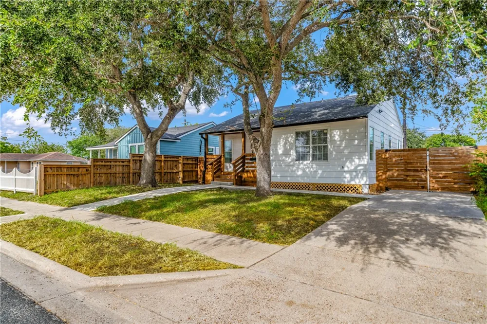 4745 Franklin Drive Corpus Christi, TX 78415