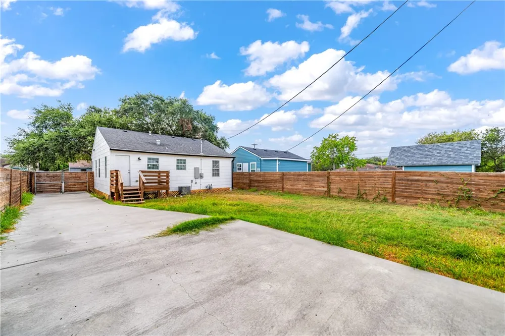 4745 Franklin Drive Corpus Christi, TX 78415