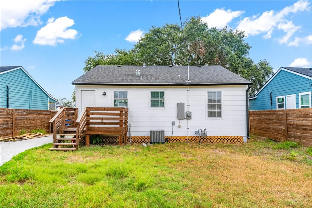 4745 Franklin Drive Corpus Christi, TX 78415