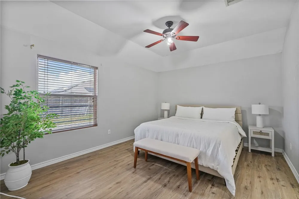 2321 White Star Corpus Christi, TX 78414