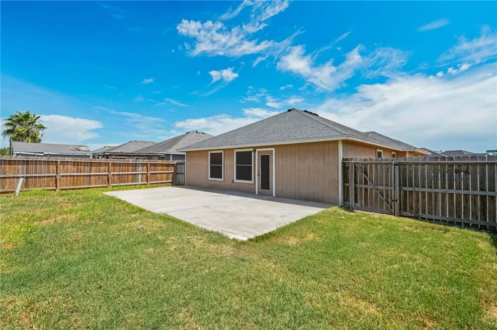 2321 White Star Corpus Christi, TX 78414