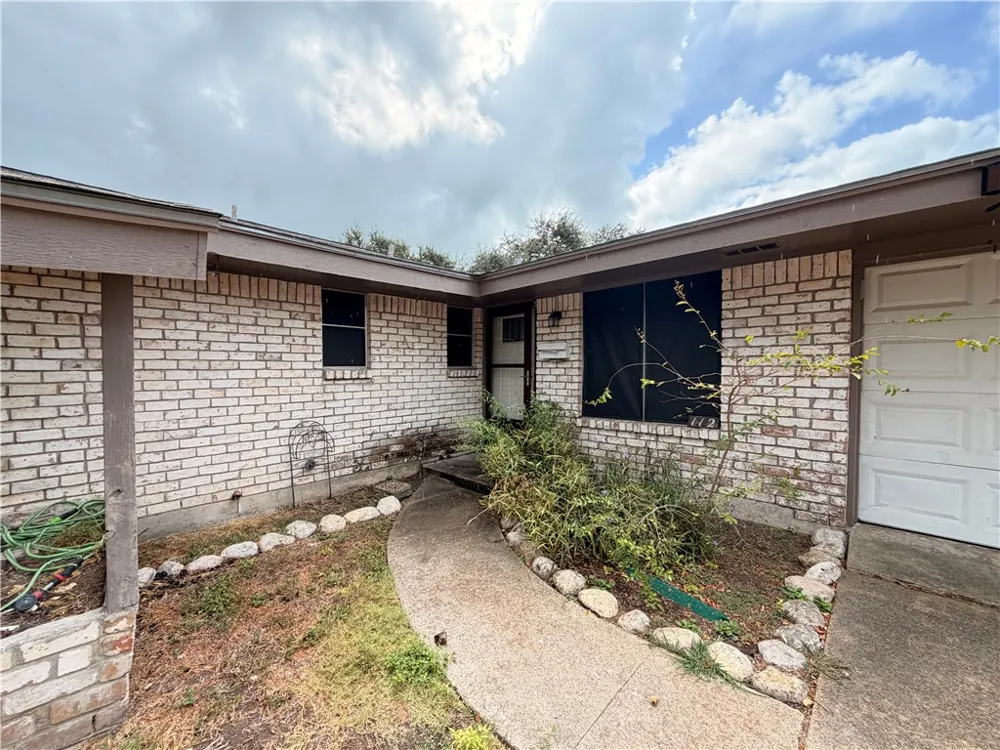 112 Westover Drive Portland, TX 78374
