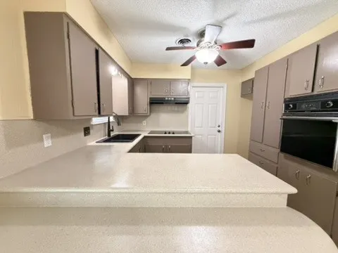 112 Westover Drive Portland, TX 78374