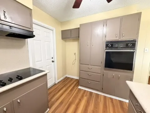 112 Westover Drive Portland, TX 78374