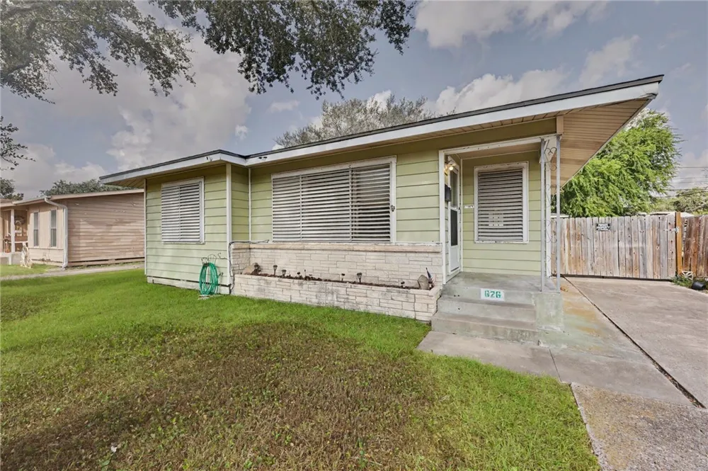 626 Pennington Drive Corpus Christi, TX 78412