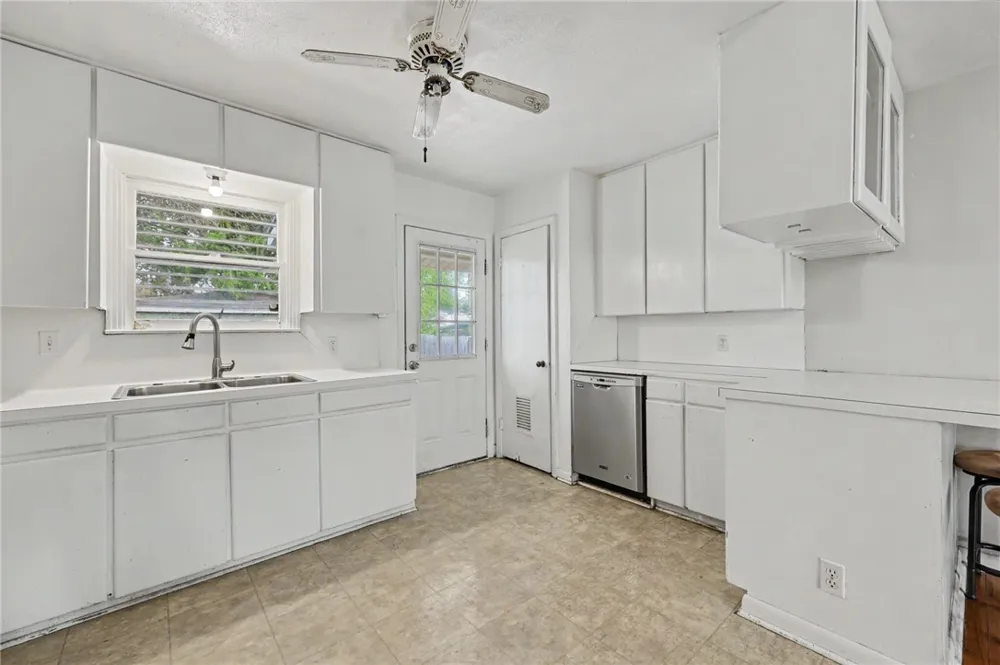 626 Pennington Drive Corpus Christi, TX 78412