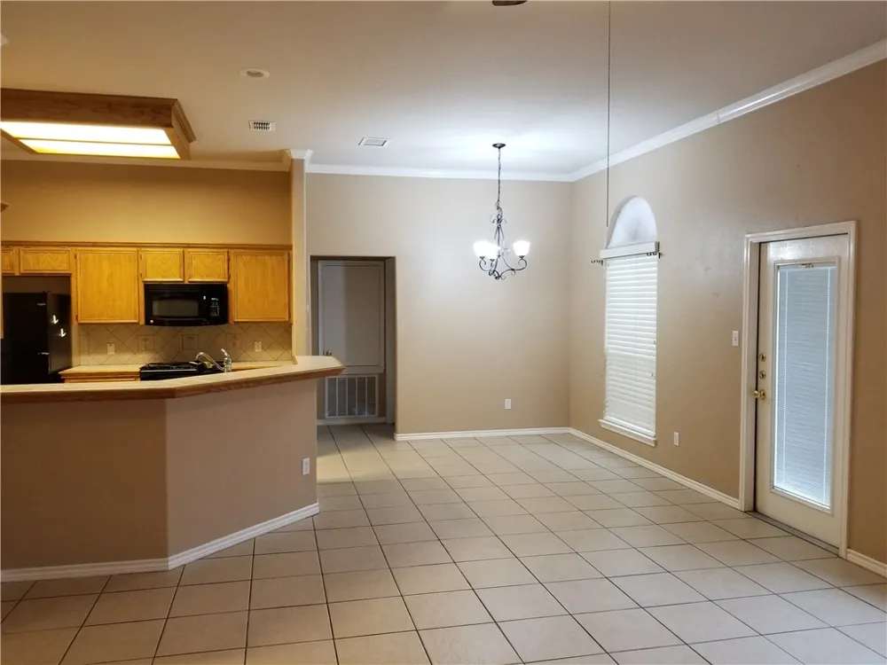 2410 Luzius Drive Corpus Christi, TX 78418