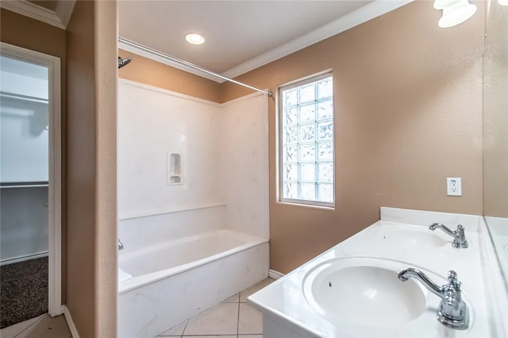 2410 Luzius Drive Corpus Christi, TX 78418