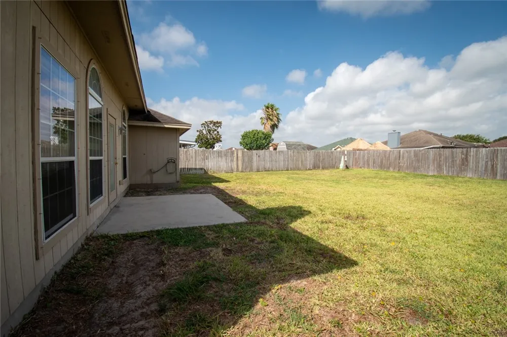2410 Luzius Drive Corpus Christi, TX 78418