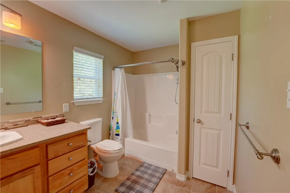 1023 S Fuqua Street Rockport, TX 78382