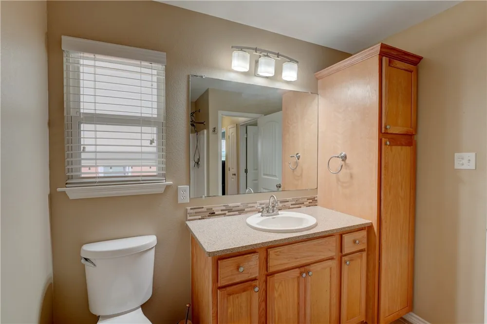1023 S Fuqua Street Rockport, TX 78382