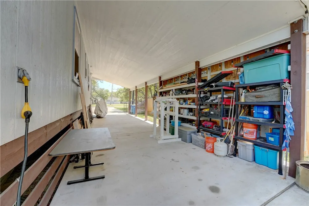 1023 S Fuqua Street Rockport, TX 78382