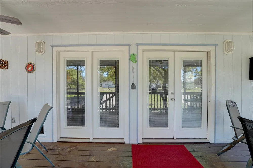 1023 S Fuqua Street Rockport, TX 78382