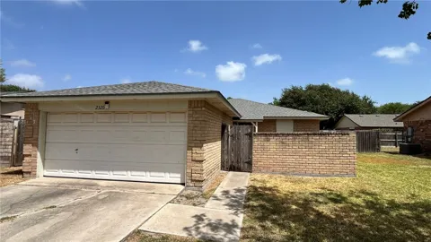 2320 Redwood Lane