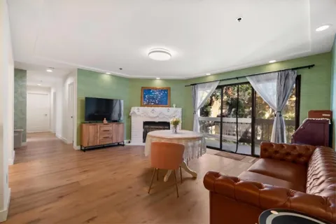 496 W Charleston Road #302