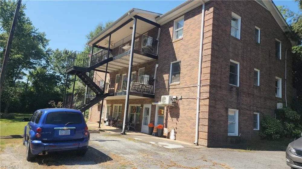 824 Summit Street Walnut Cove, NC 27052