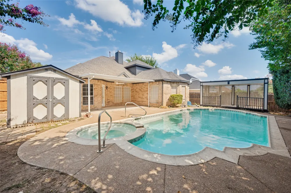 8211 Shoshoni Drive Arlington, TX 76002