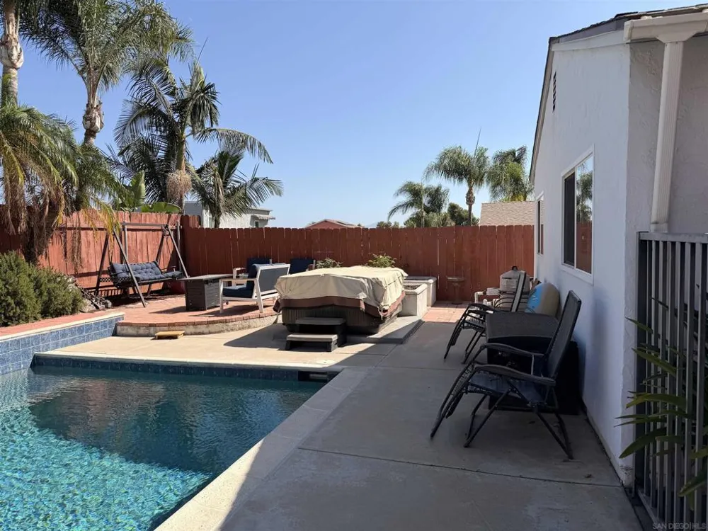 10041 Gem Tree Way Santee, CA 92071