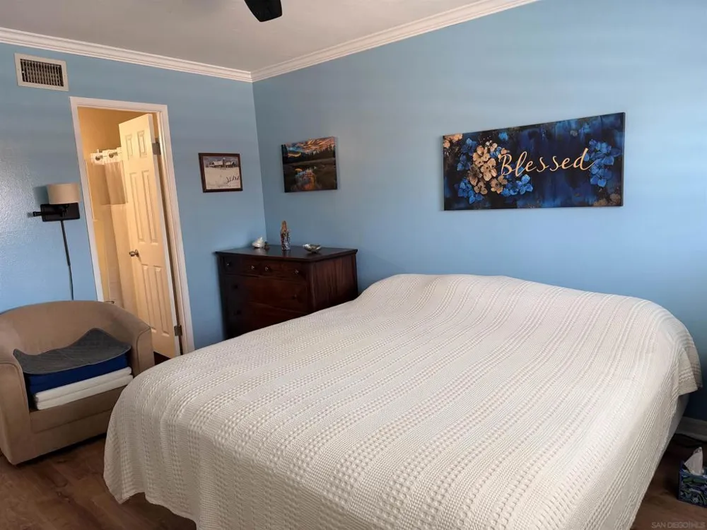10041 Gem Tree Way Santee, CA 92071