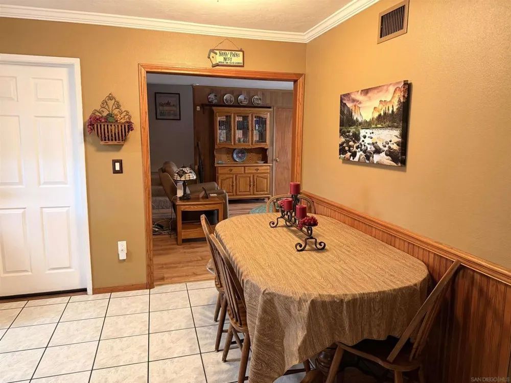 10041 Gem Tree Way Santee, CA 92071