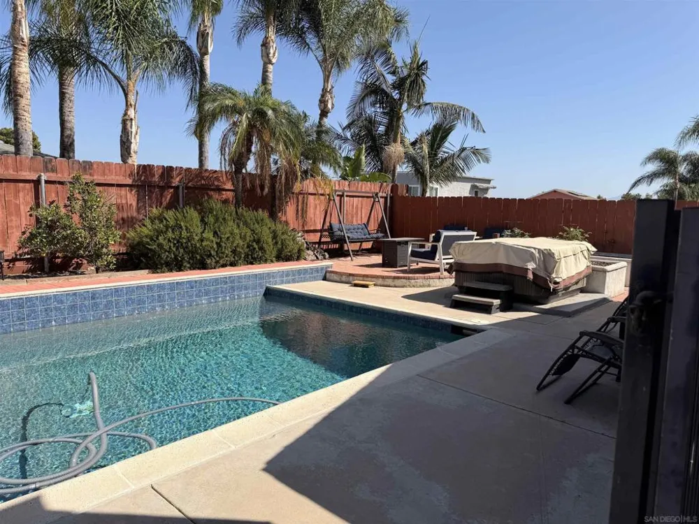10041 Gem Tree Way Santee, CA 92071