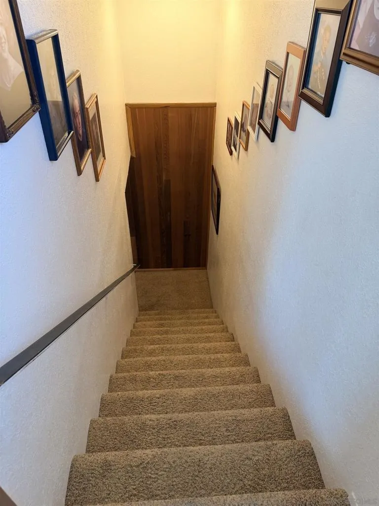 10041 Gem Tree Way Santee, CA 92071